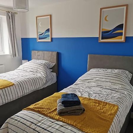 Modern Roomy 3 Bedroom Home Pershore Exteriör bild